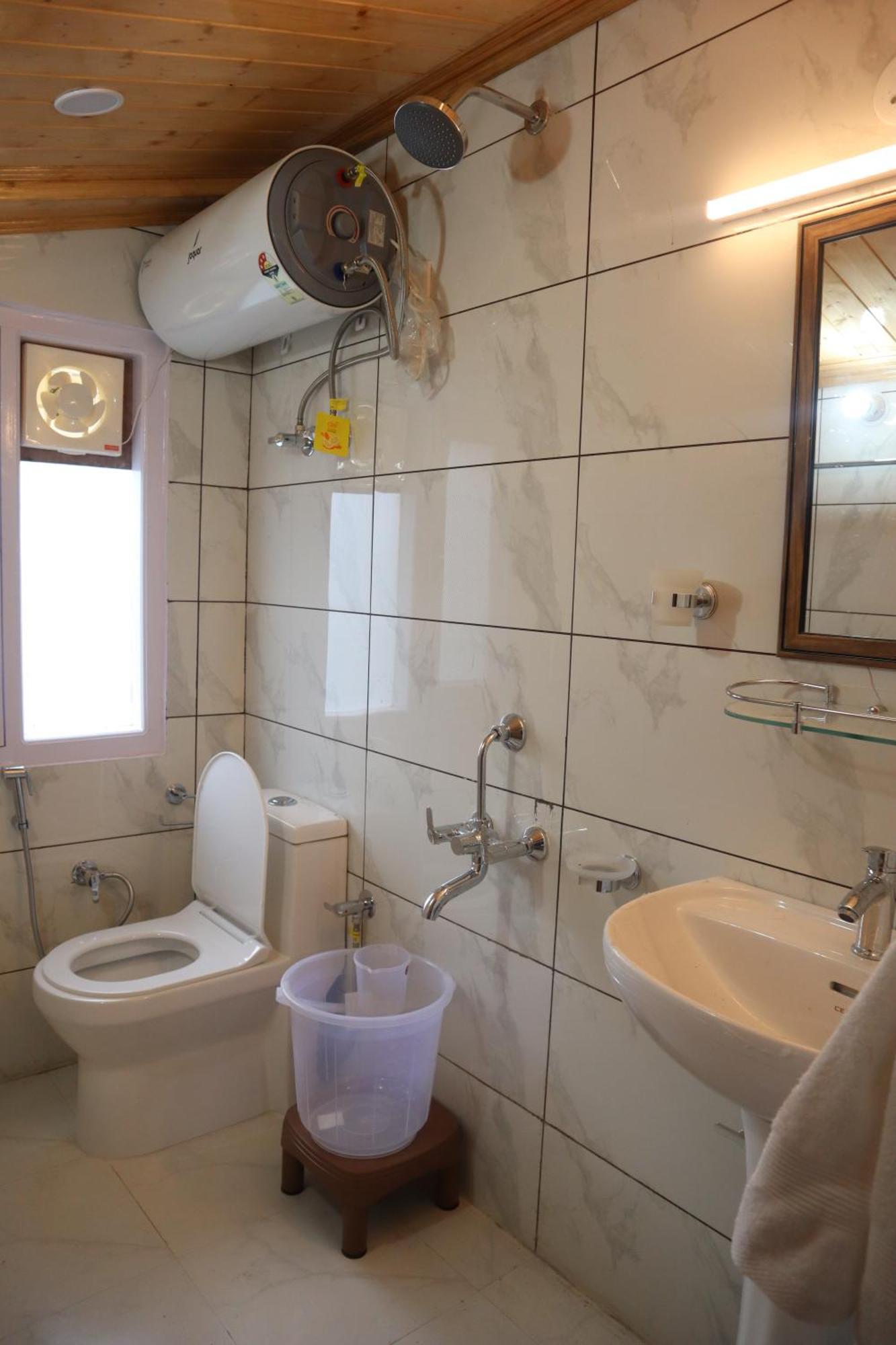 Nav Nidhi B&B Шимла Экстерьер фото